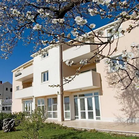 Lägenhet Ferienwohnung Mit Fantastischem Panoramameerblick Fur 4 Personen Mit Klimaanlage Und Wifi Mlini